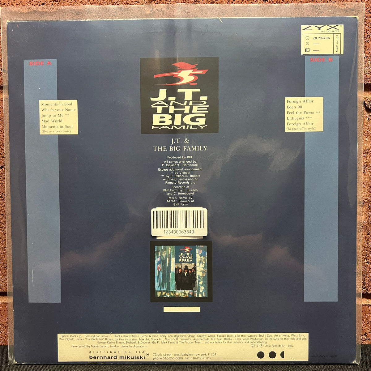 Used Vinyl: J.T. And The Big Family "S/T" LP (1990 Press)