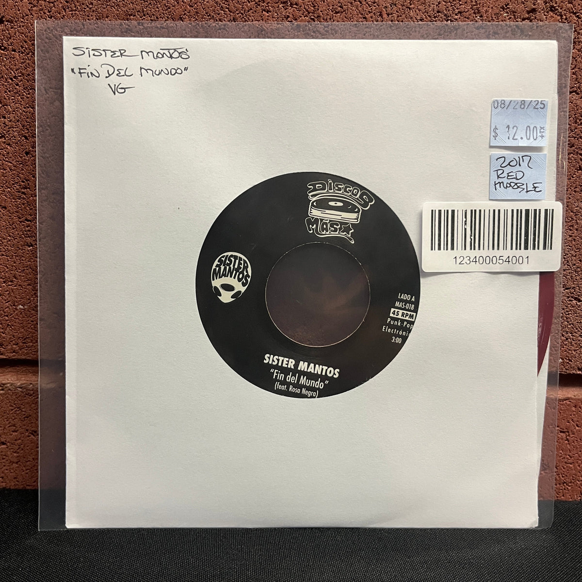 Used Vinyl: Sister Mantos "Fin Del Mundo" 7" (Red Marble Vinyl)