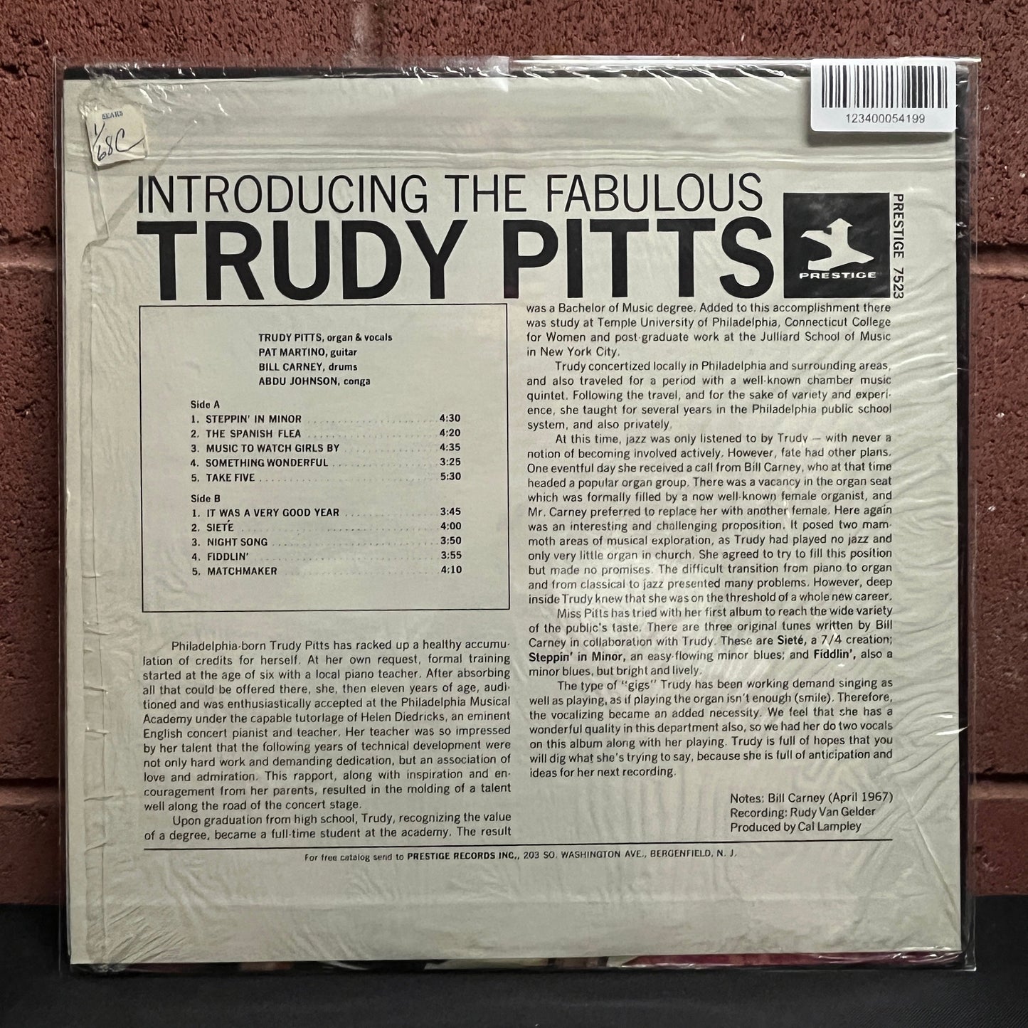 Used Vinyl: Trudy Pitts "Introducing The Fabulous Trudy Pitts" LP (1967 Mono Press)