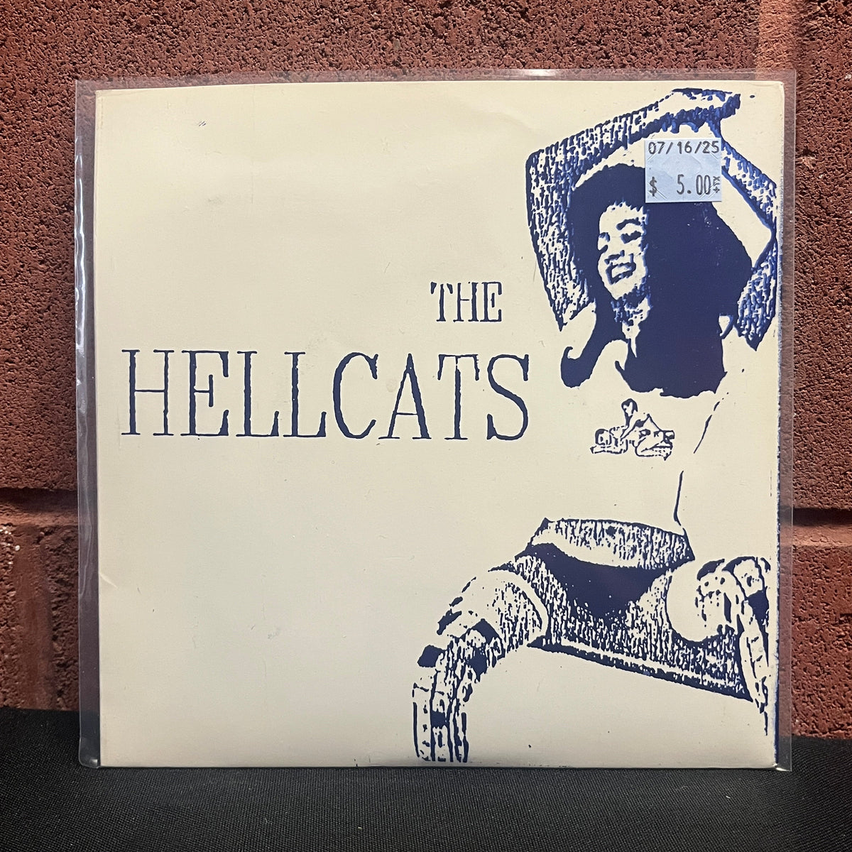 Used Vinyl: The Hellcats / The Chinese Love Beads "Split" 7"